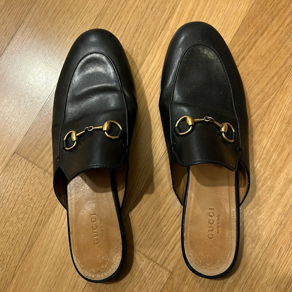 Gucci princetown mules. Black